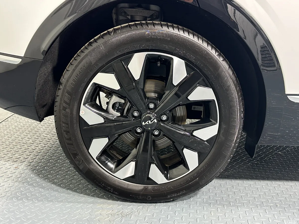 Kia Sportage SUV, Petrol Plug-in Hybrid, 2026, White