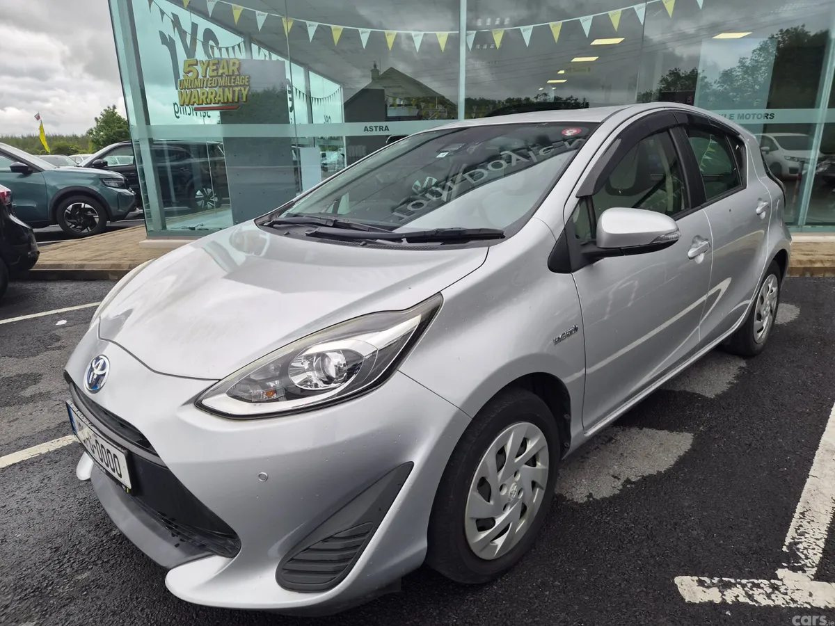 Toyota Aqua Hatchback, Petrol Hybrid, 2019, Silver