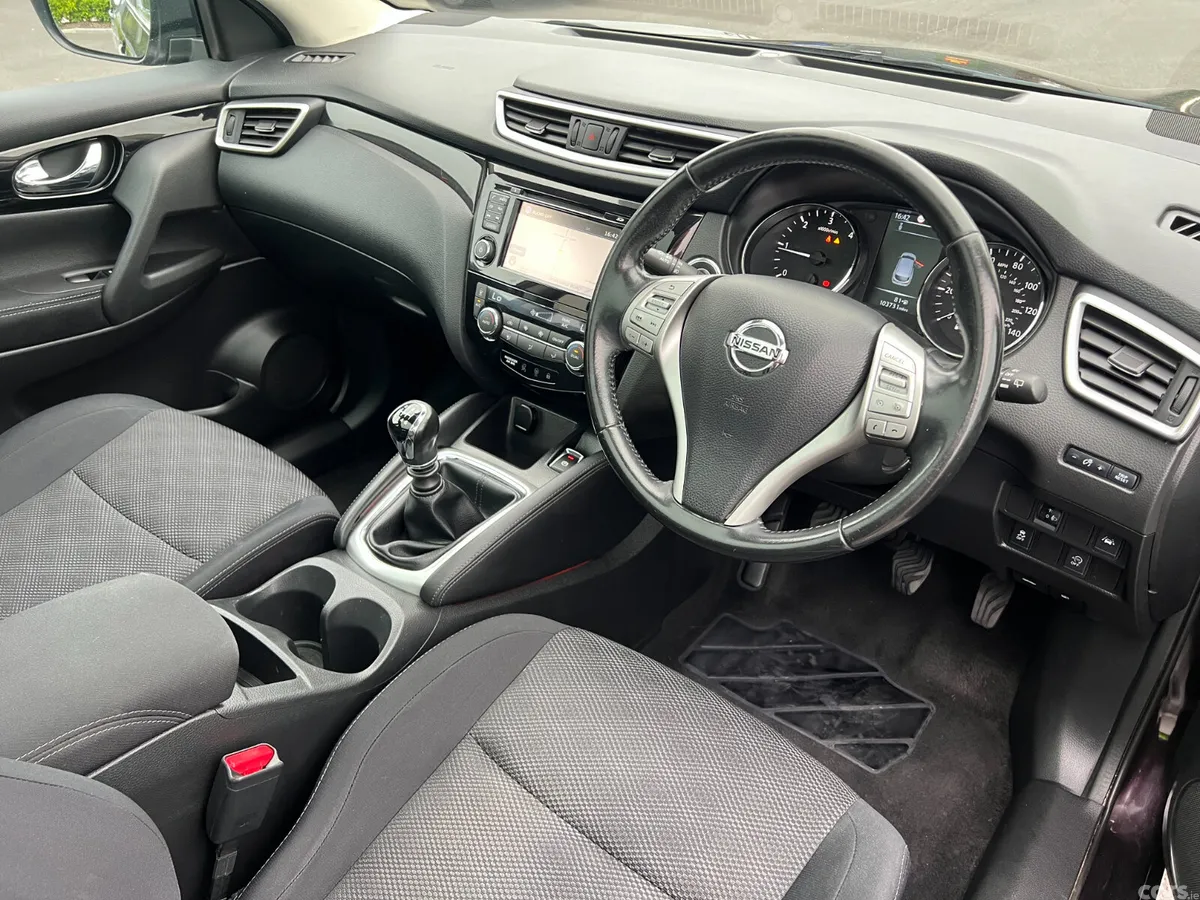 Nissan Qashqai SUV, Diesel, 2017, Black
