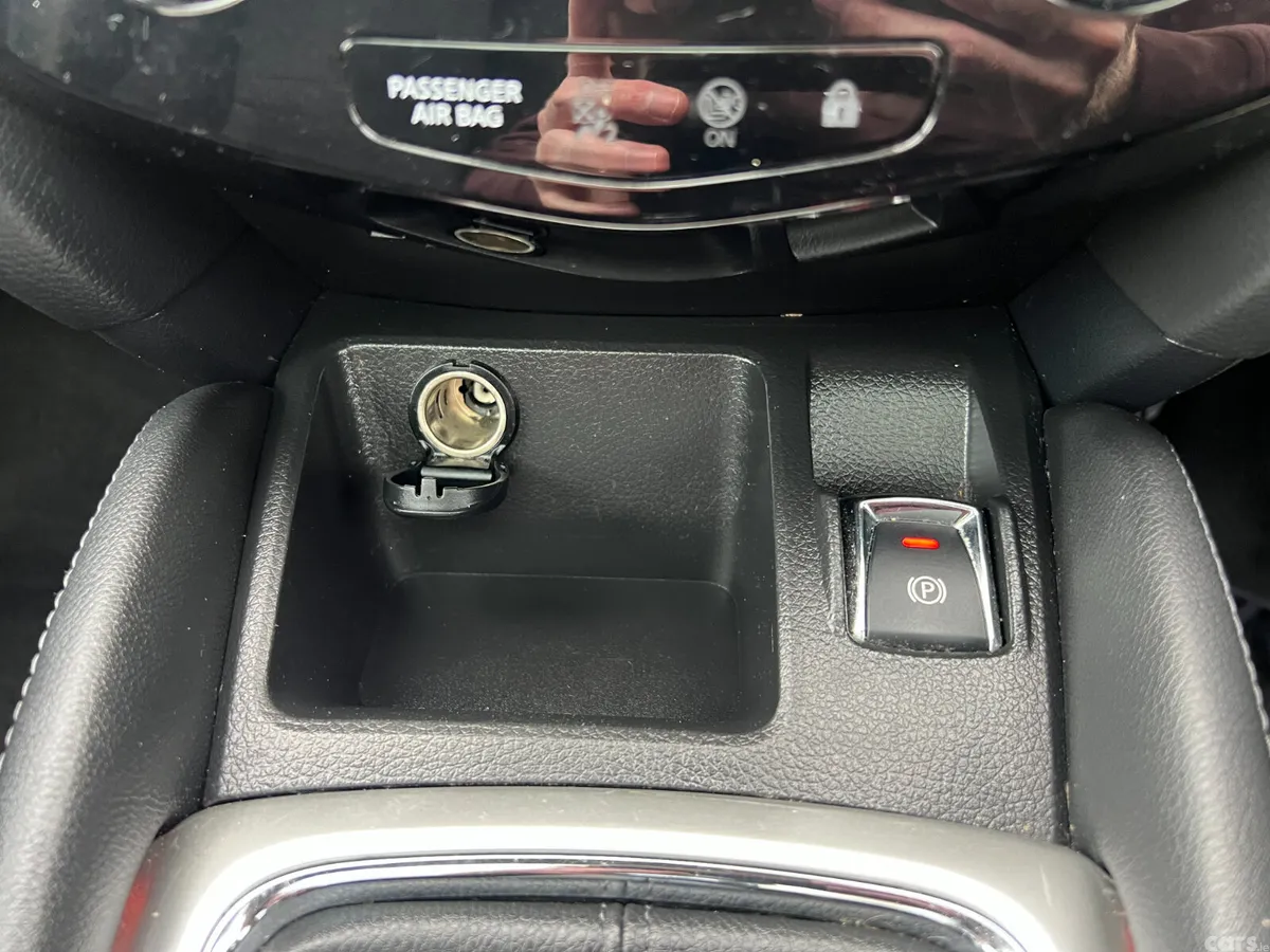 Nissan Qashqai SUV, Diesel, 2017, Black