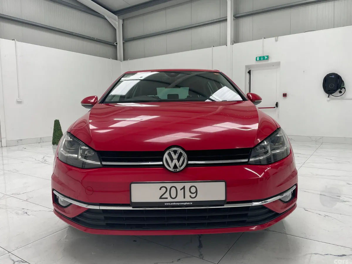 Volkswagen Golf Hatchback, Petrol, 2019, Red