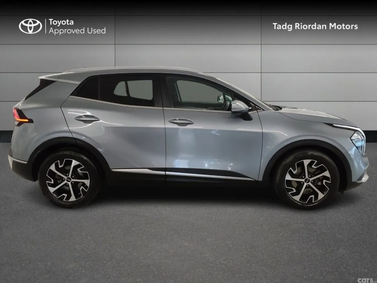 Kia Sportage MPV, Diesel Hybrid, 2023, Grey