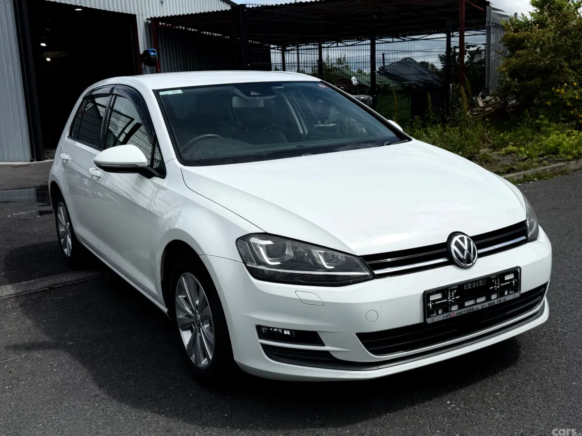 Volkswagen Golf Hatchback, Petrol, 2016, White