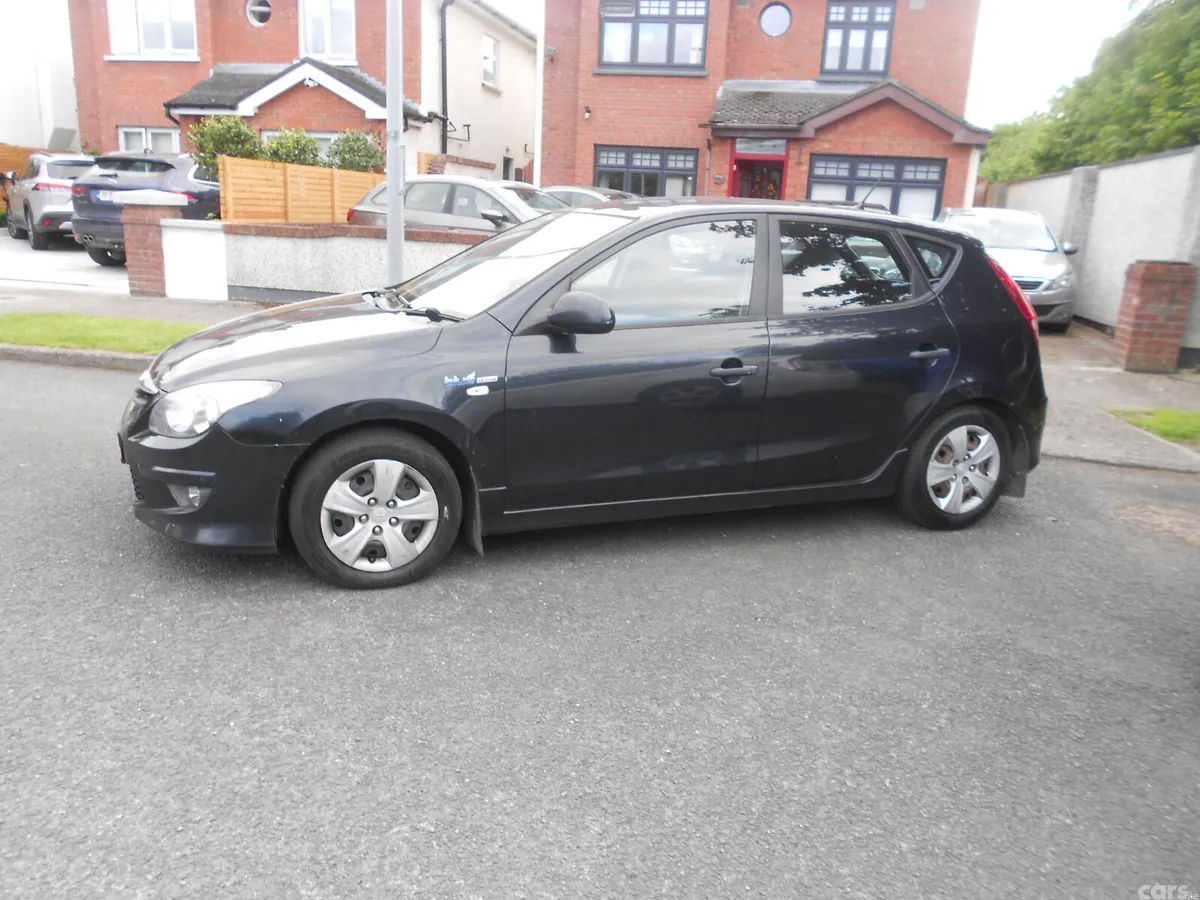 Hyundai i30 Hatchback, Diesel, 2011, Black