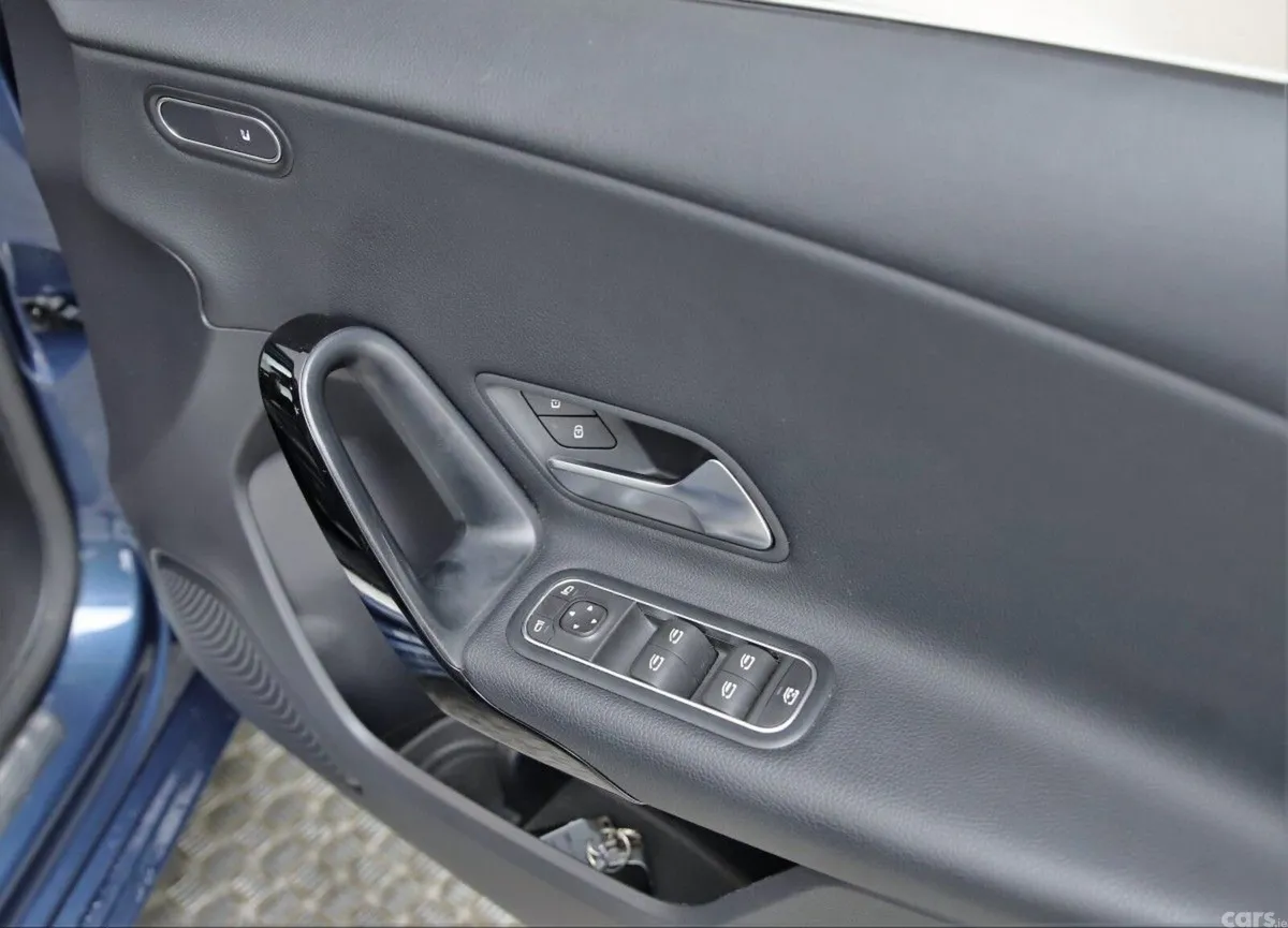 Mercedes-Benz A-Class Hatchback, Diesel, 2019, Blue