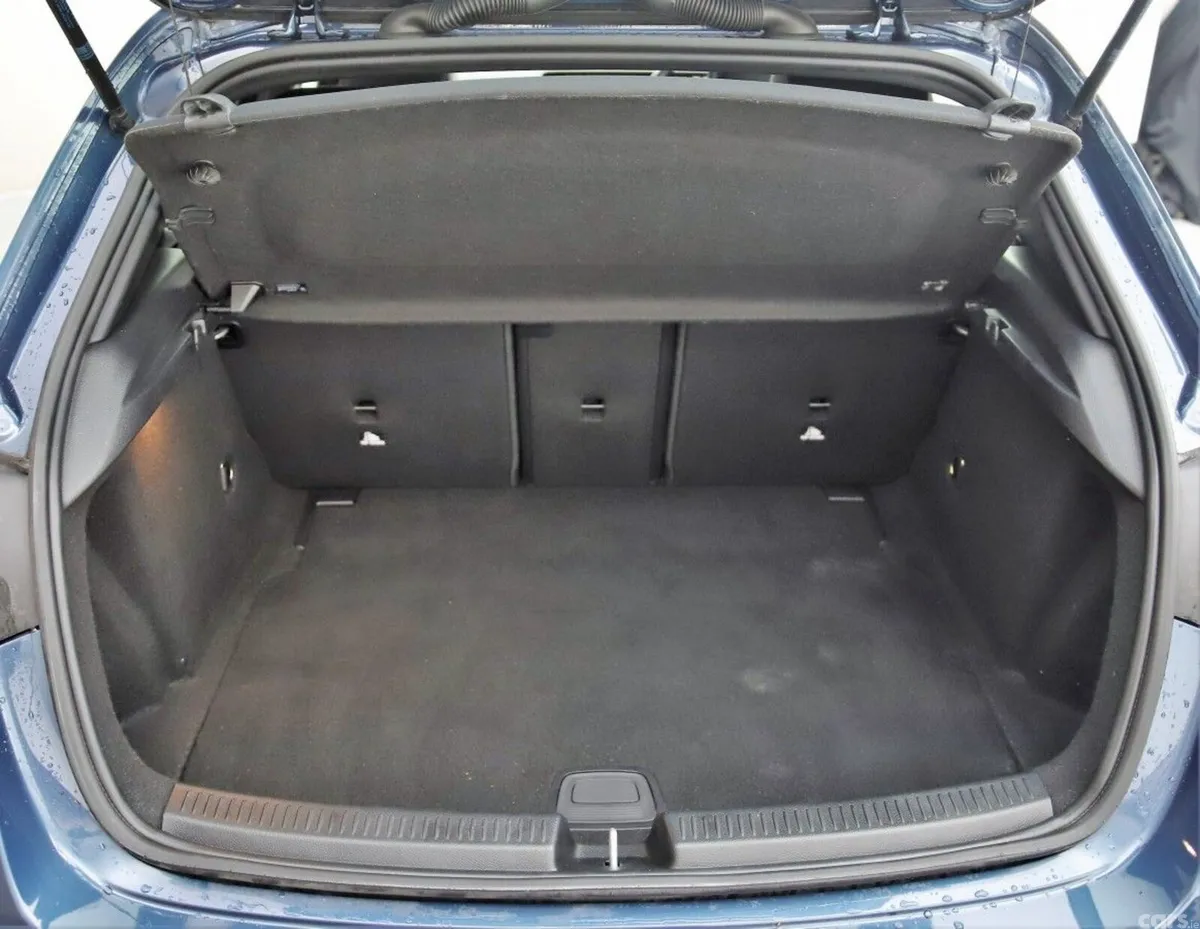 Mercedes-Benz A-Class Hatchback, Diesel, 2019, Blue