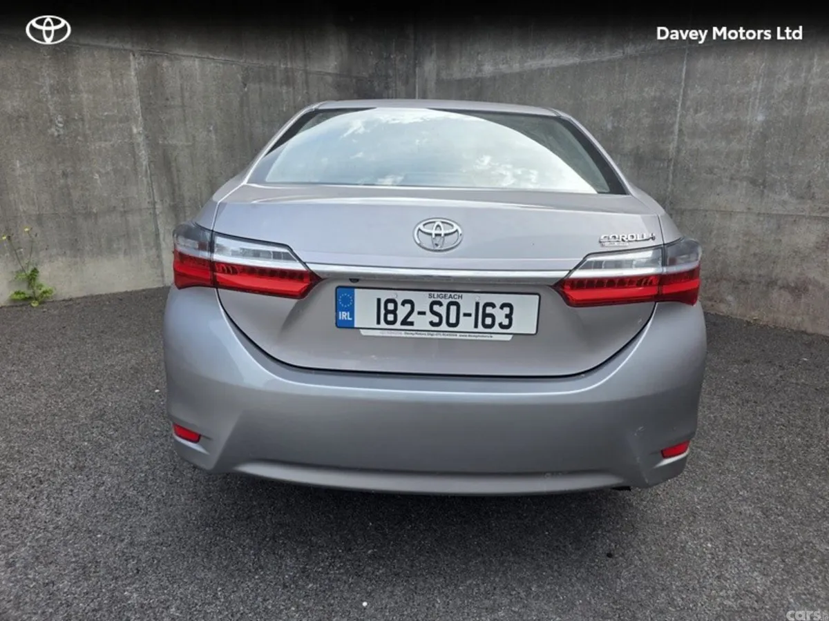 Toyota Corolla Saloon, Petrol, 2018, Grey