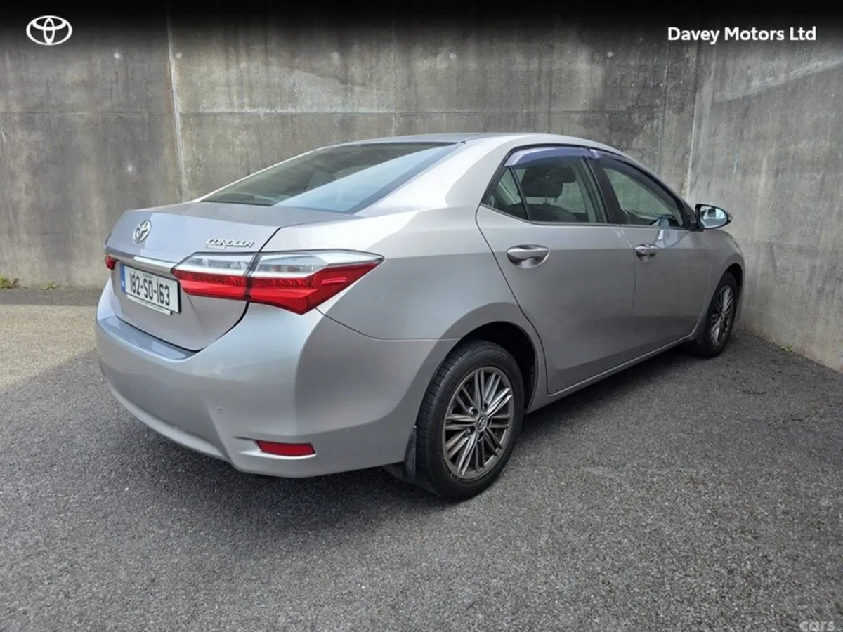 Toyota Corolla Saloon, Petrol, 2018, Grey