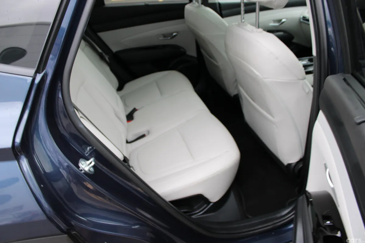 Hyundai Tucson SUV, Petrol Plug-in Hybrid, 2026, Blue