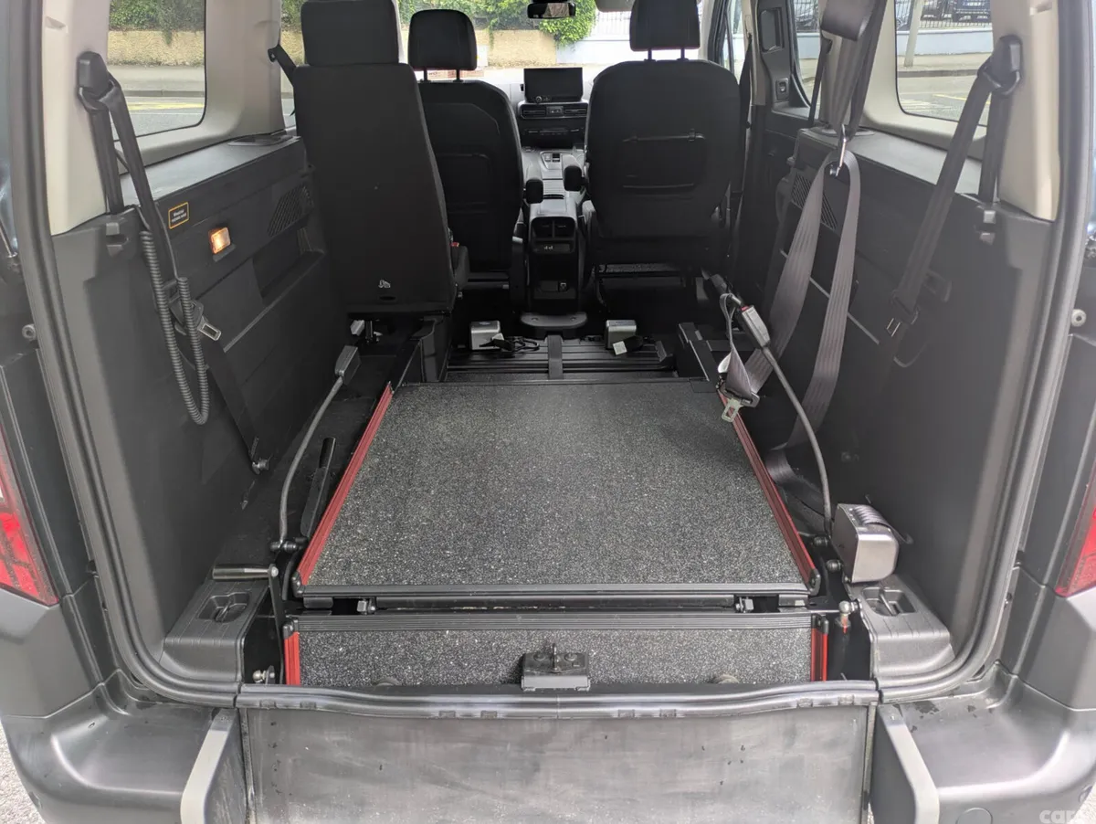 Peugeot Rifter MPV, Diesel, 2024, Blue