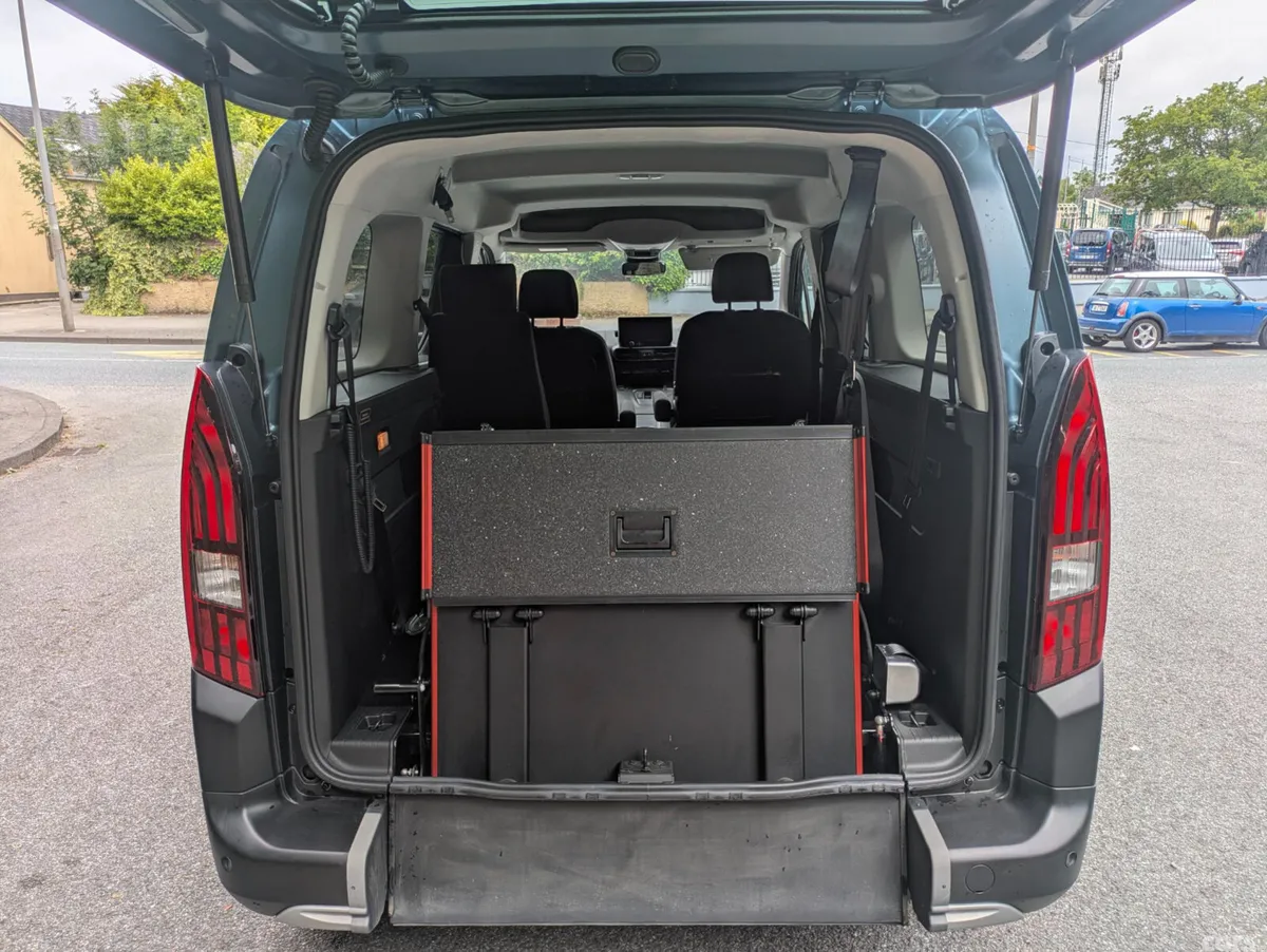 Peugeot Rifter MPV, Diesel, 2024, Blue