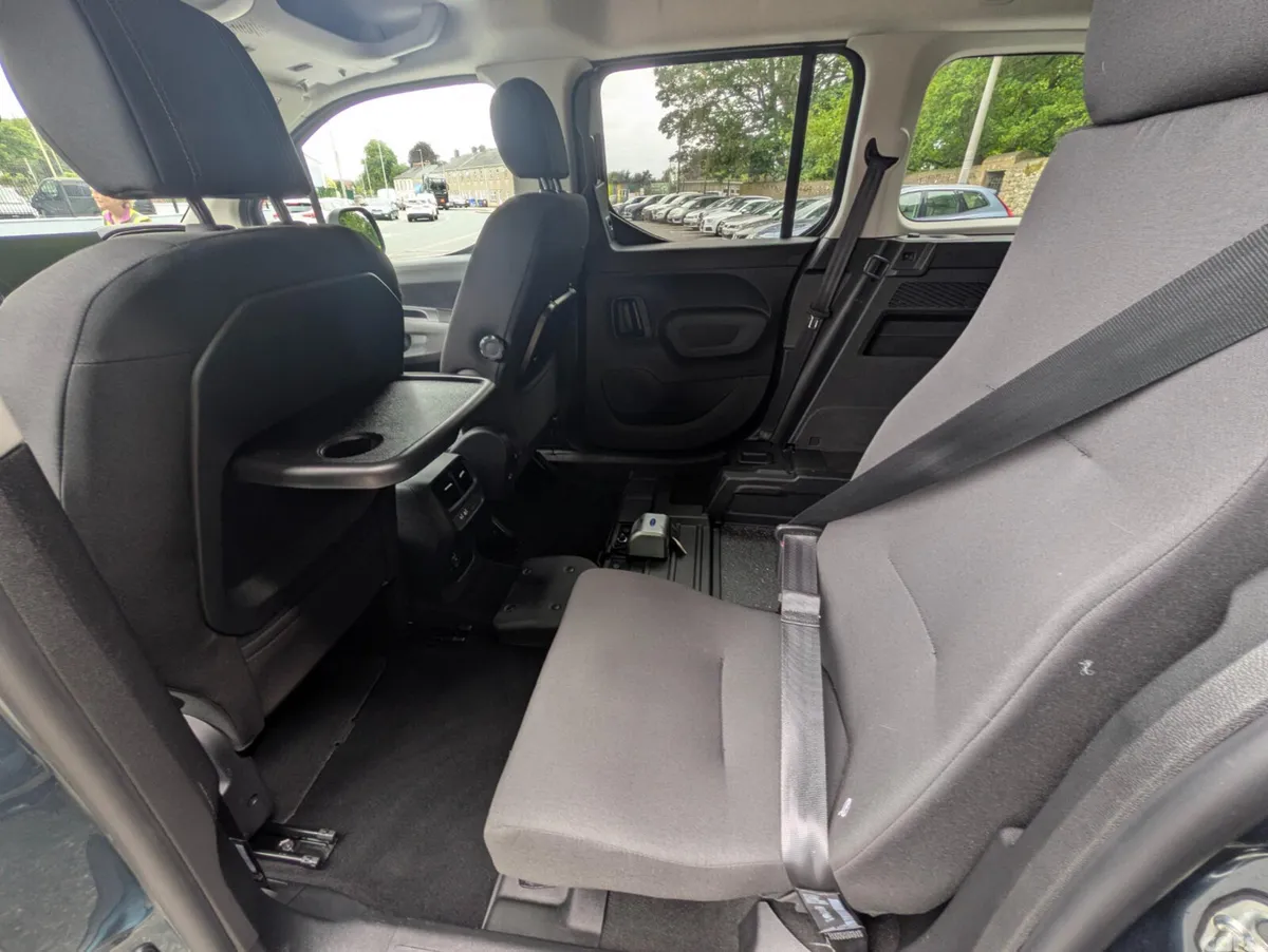Peugeot Rifter MPV, Diesel, 2024, Blue