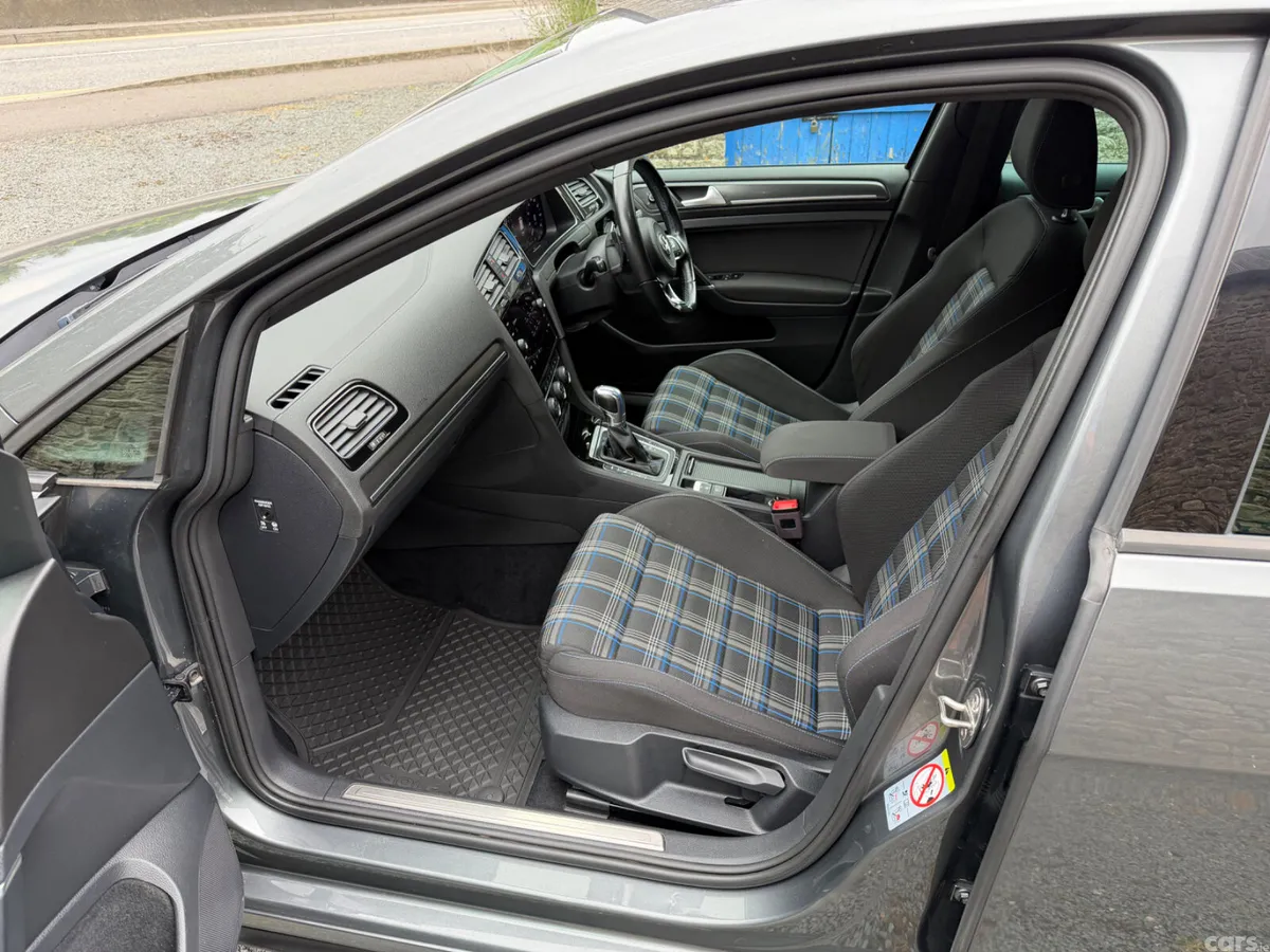 Volkswagen Golf Hatchback, Petrol Plug-in Hybrid, 2018, Grey