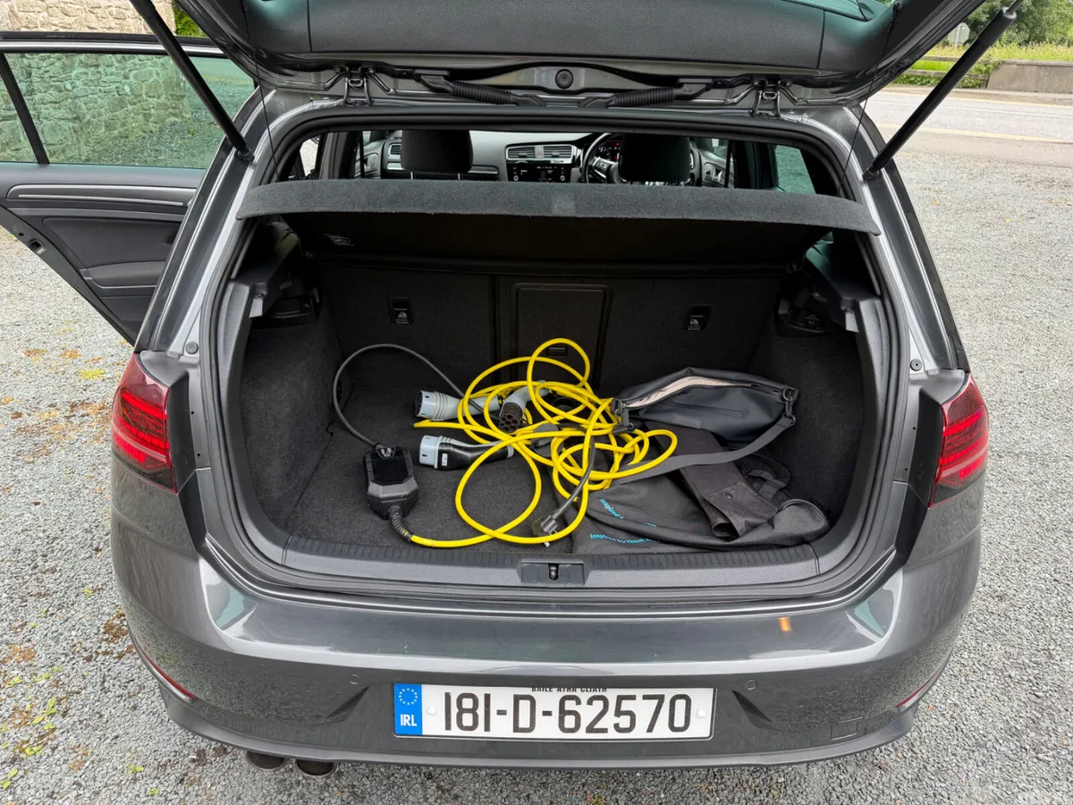 Volkswagen Golf Hatchback, Petrol Plug-in Hybrid, 2018, Grey