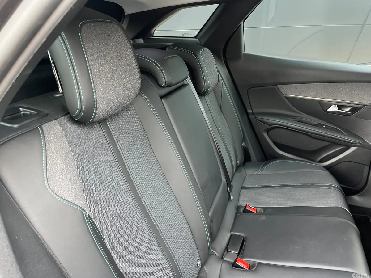 Peugeot 3008 MPV, Diesel, 2022, Grey