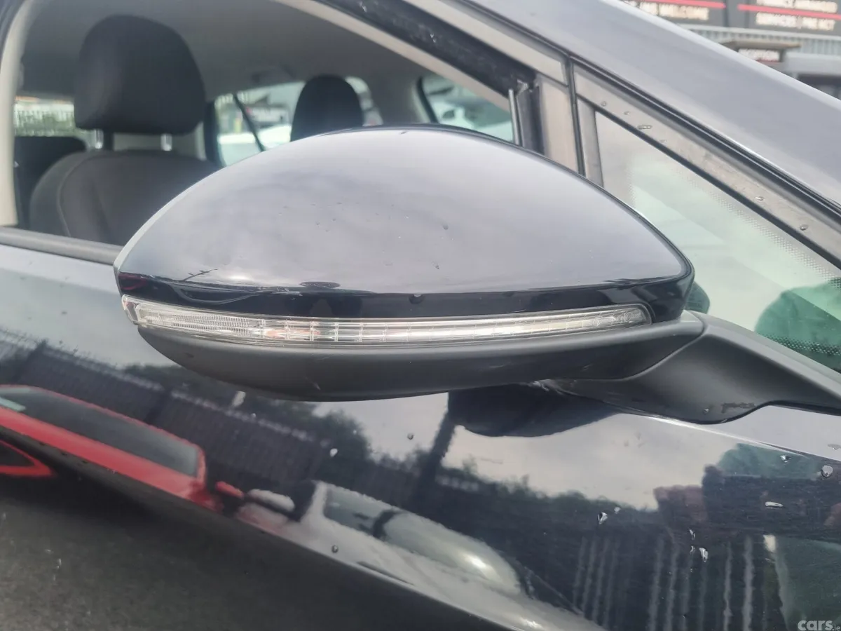 Volkswagen Golf Hatchback, Petrol, 2013, Black