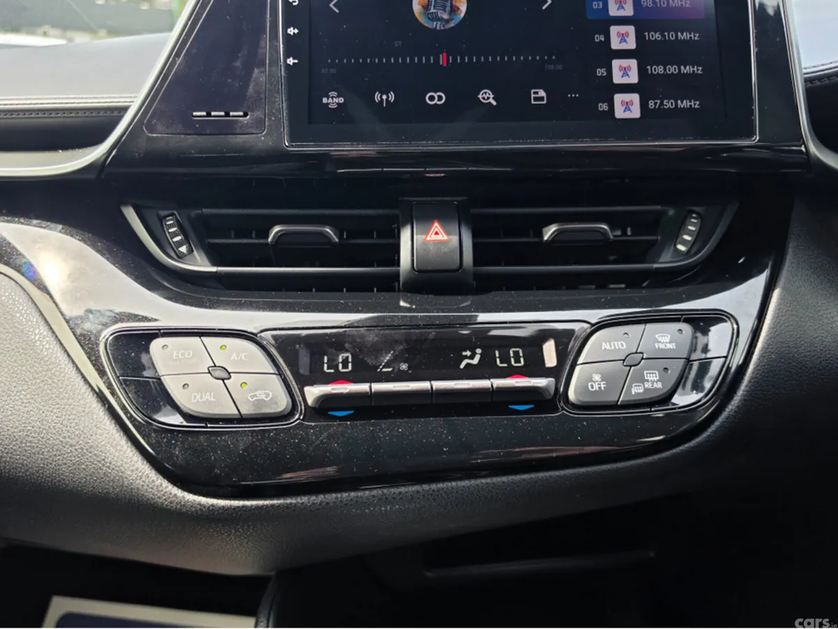 Toyota C-HR MPV, Petrol Hybrid, 2019, Silver