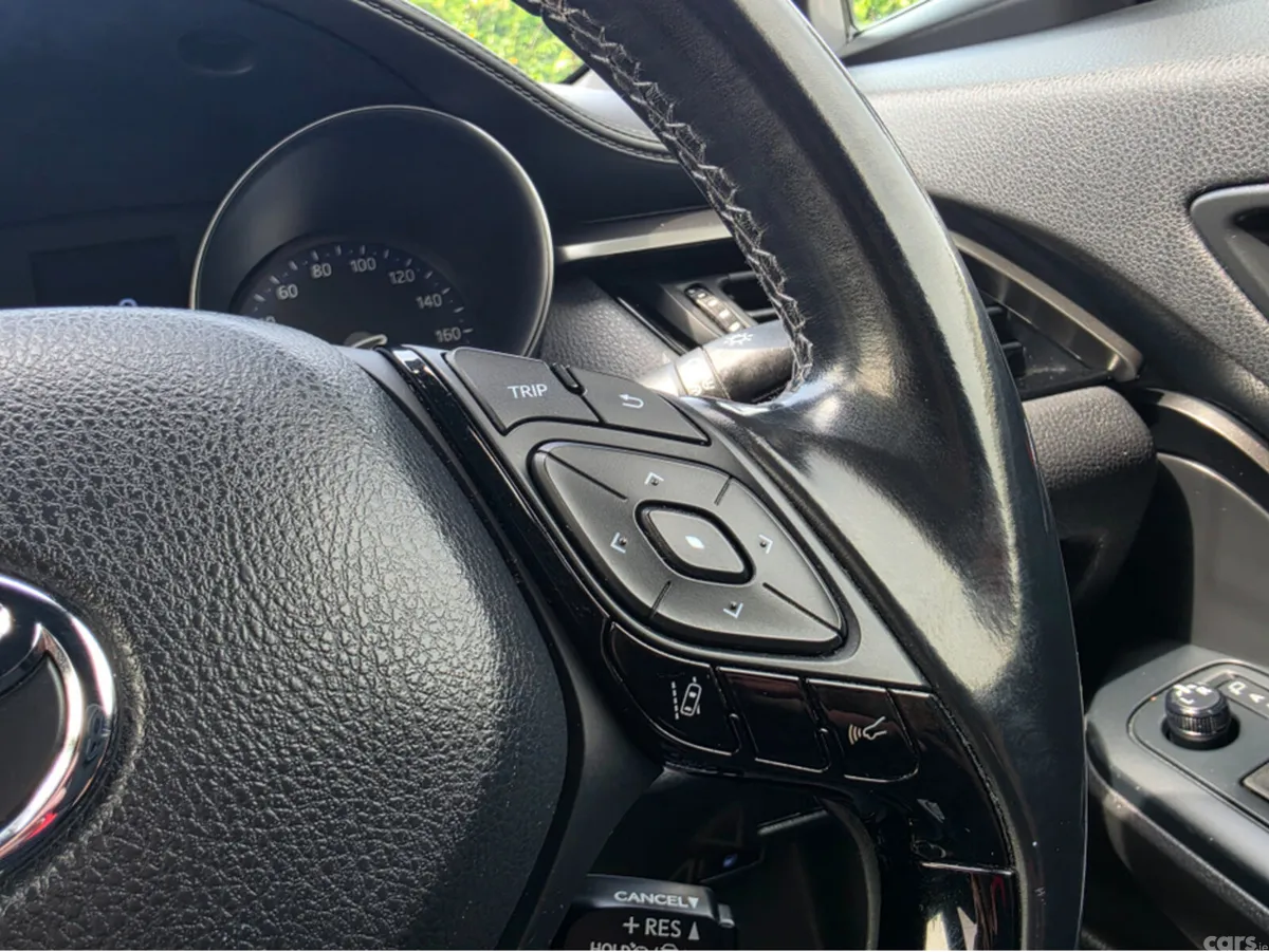 Toyota C-HR MPV, Petrol Hybrid, 2019, Silver