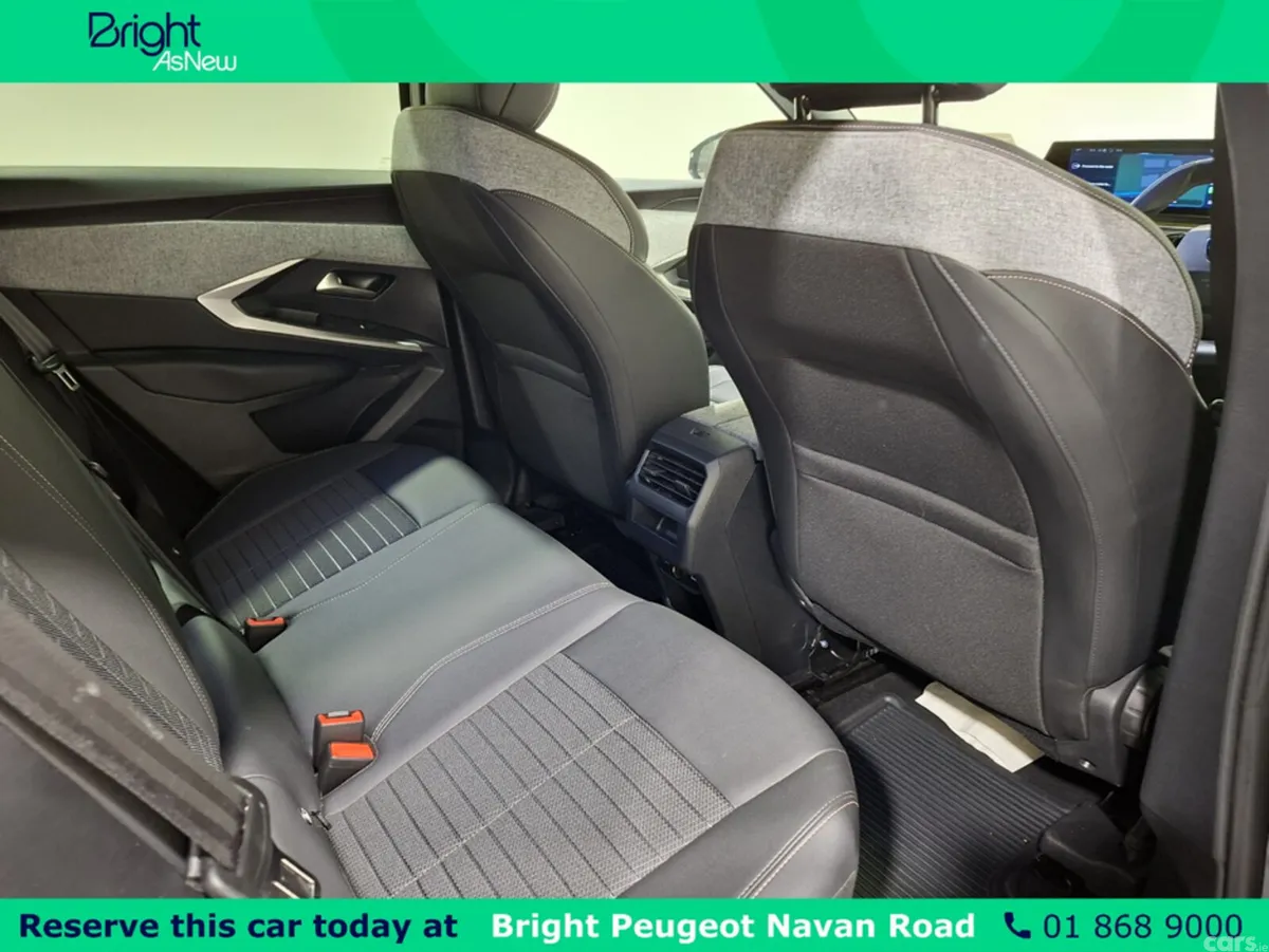 Peugeot 3008 MPV, Petrol, 2025, Black