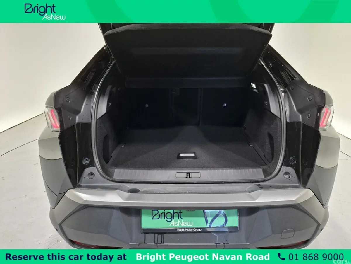 Peugeot 3008 MPV, Petrol, 2025, Black