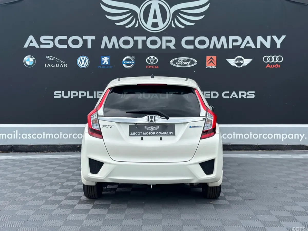 Honda Fit Hatchback, Petrol Hybrid, 2015, White