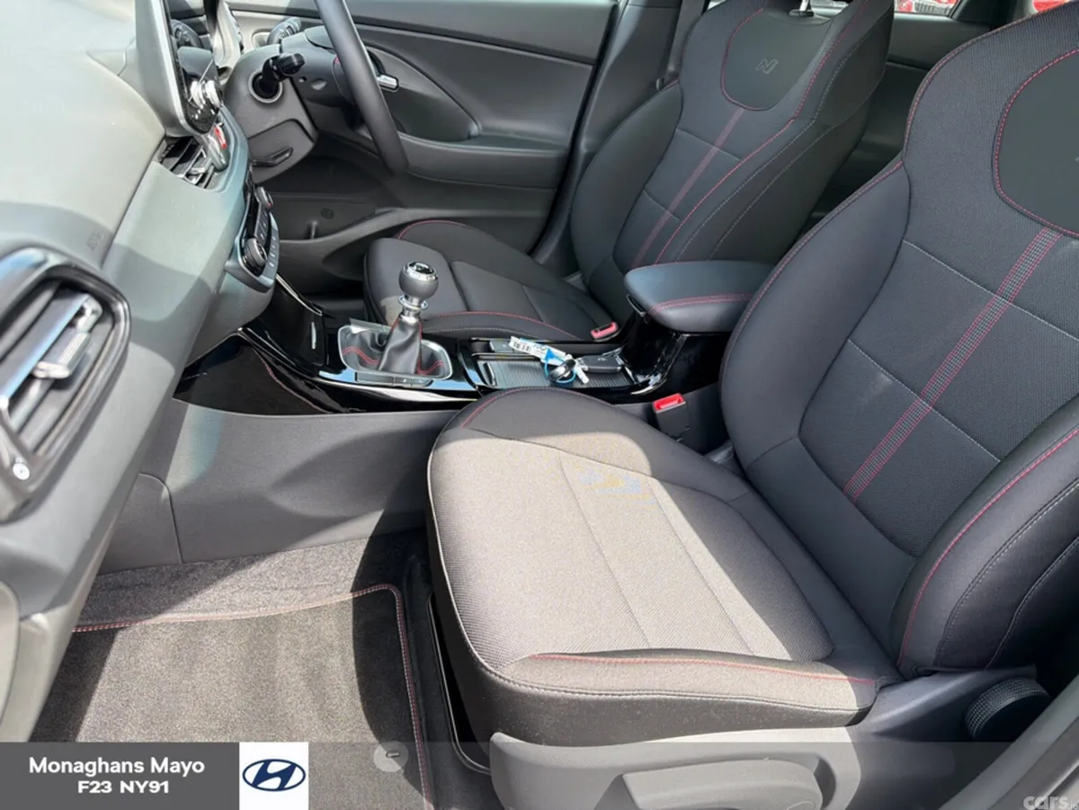 Hyundai i30 Hatchback, Petrol, 2026, Green