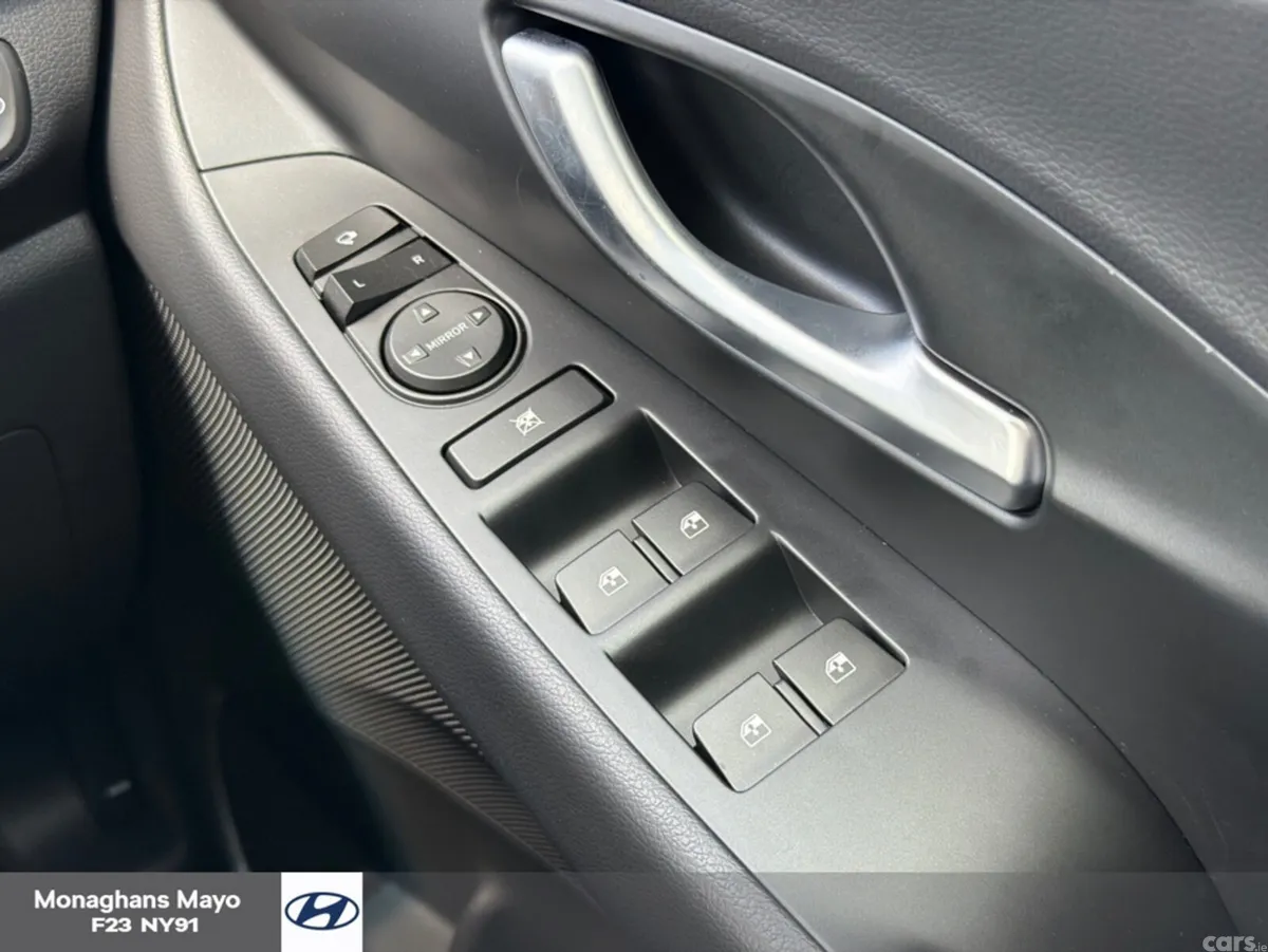 Hyundai i30 Hatchback, Petrol, 2026, Green