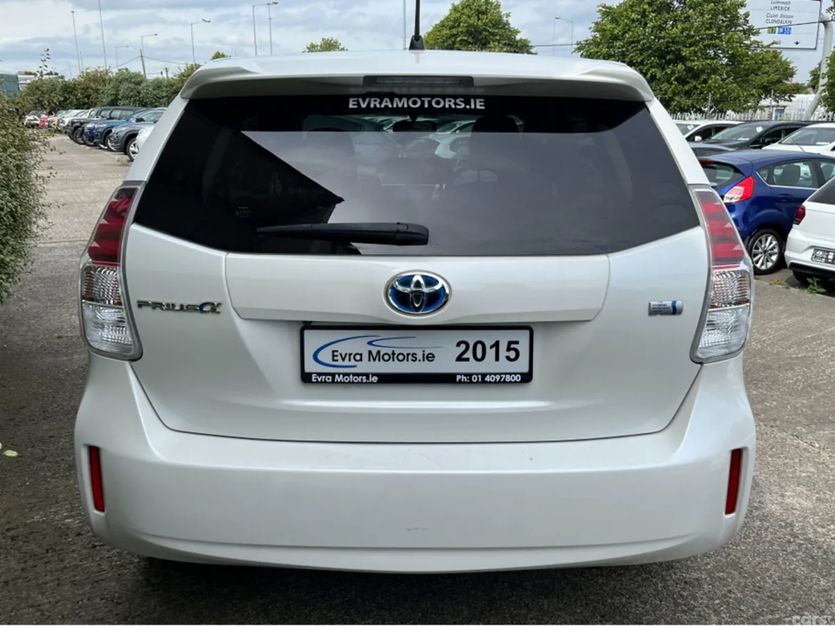 Toyota Prius MPV, Petrol Hybrid, 2015, White
