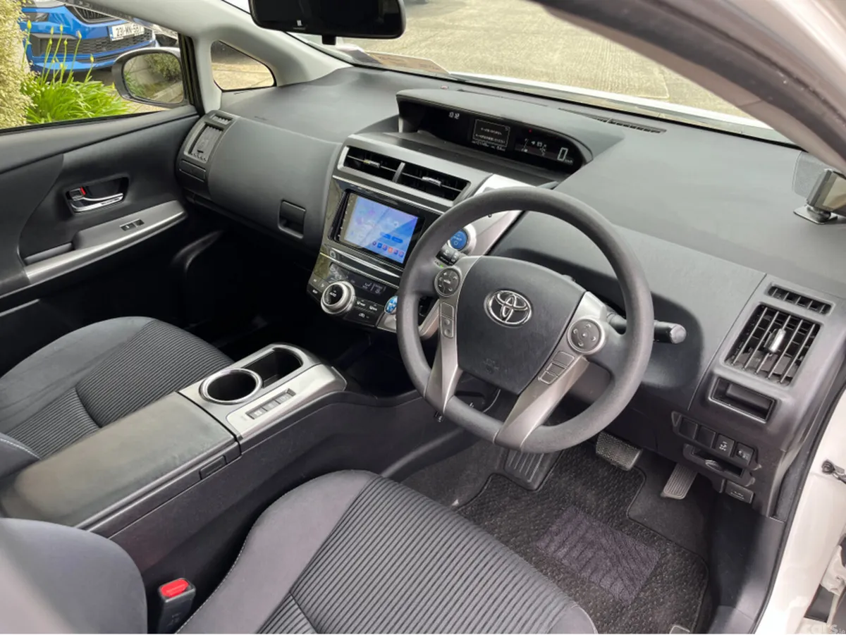 Toyota Prius MPV, Petrol Hybrid, 2015, White