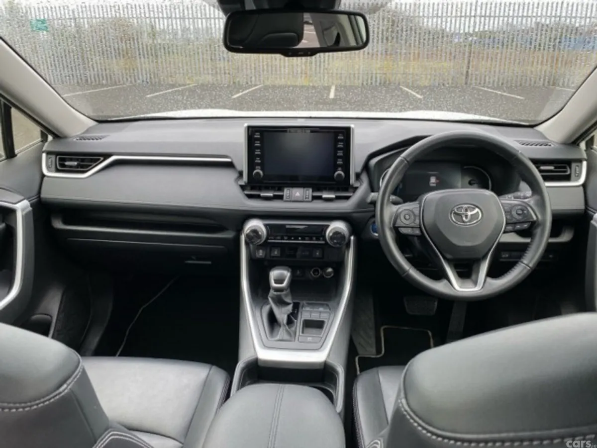 Toyota RAV4 SUV, Petrol Hybrid, 2021, White