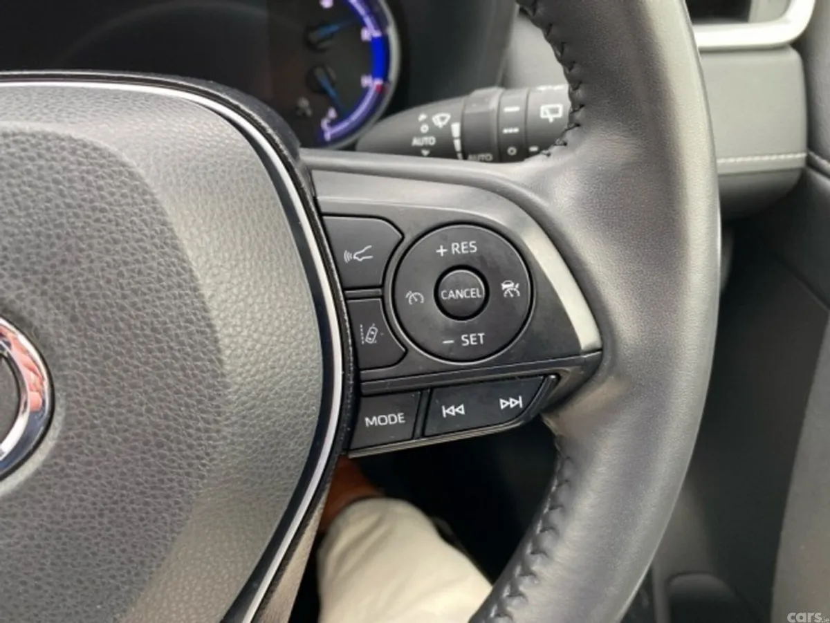 Toyota RAV4 SUV, Petrol Hybrid, 2021, White