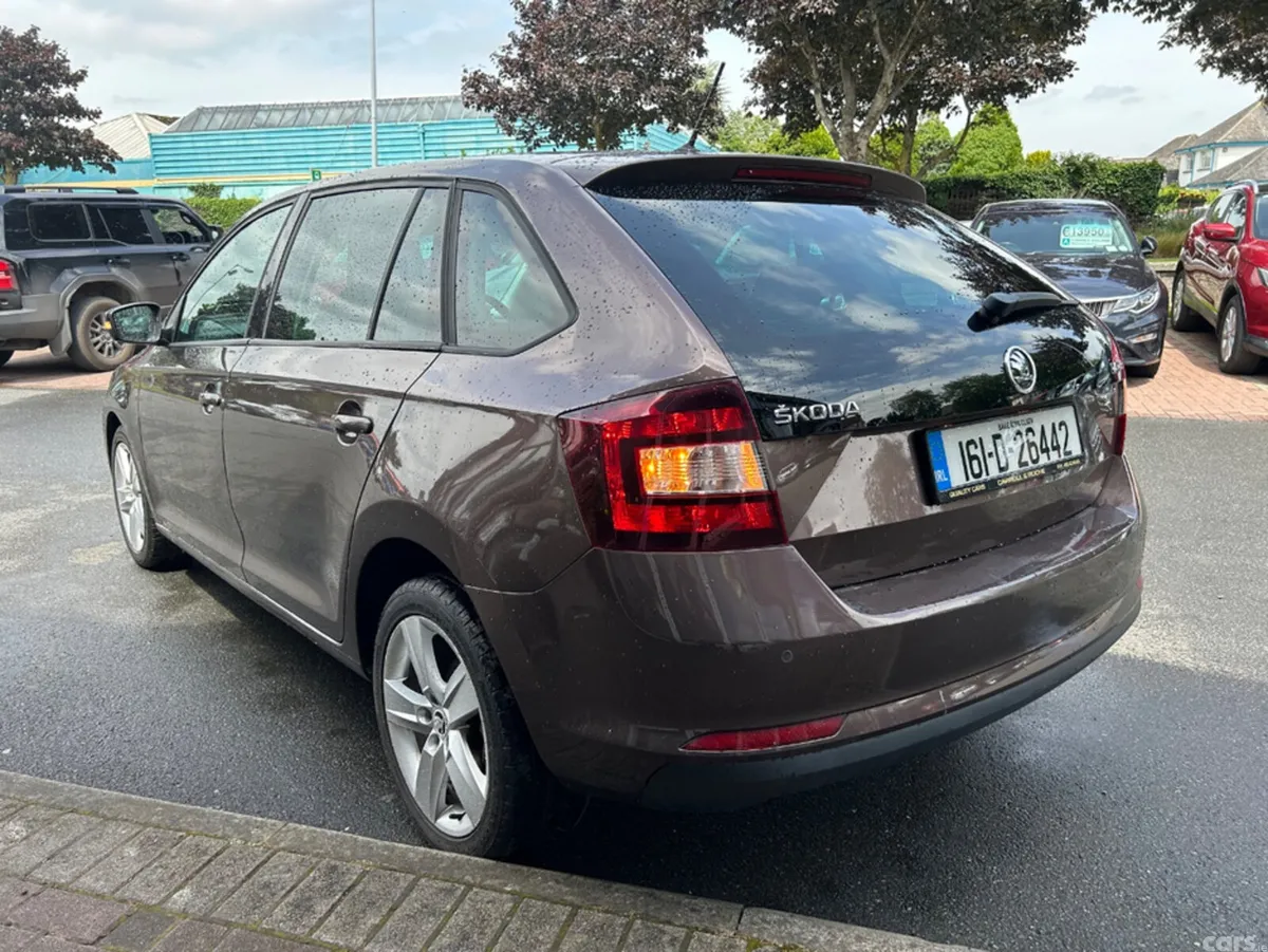 Skoda Rapid Hatchback, Diesel, 2016, Brown
