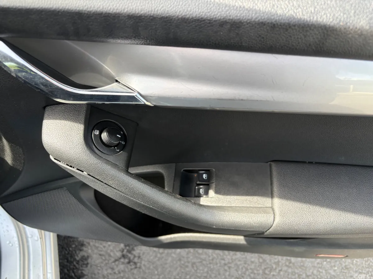 Skoda Octavia Saloon, Diesel, 2018, Grey