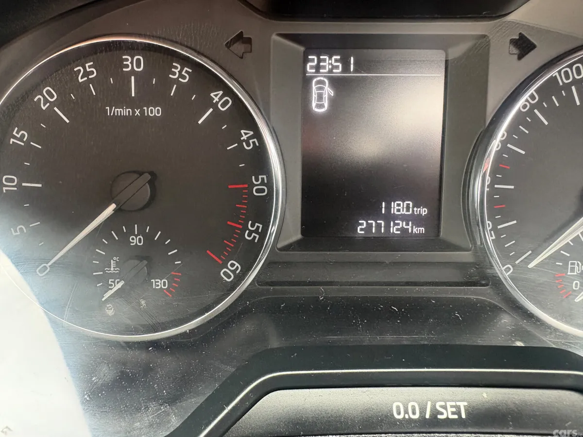 Skoda Octavia Saloon, Diesel, 2018, Grey