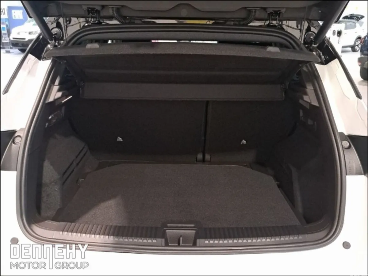 Renault Austral SUV, Petrol Hybrid, 2026, White