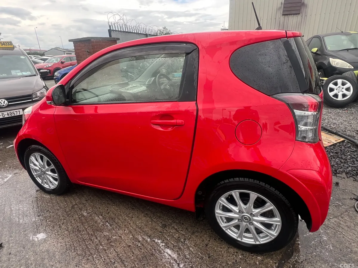 Toyota iQ Hatchback, Petrol, 2015, Red