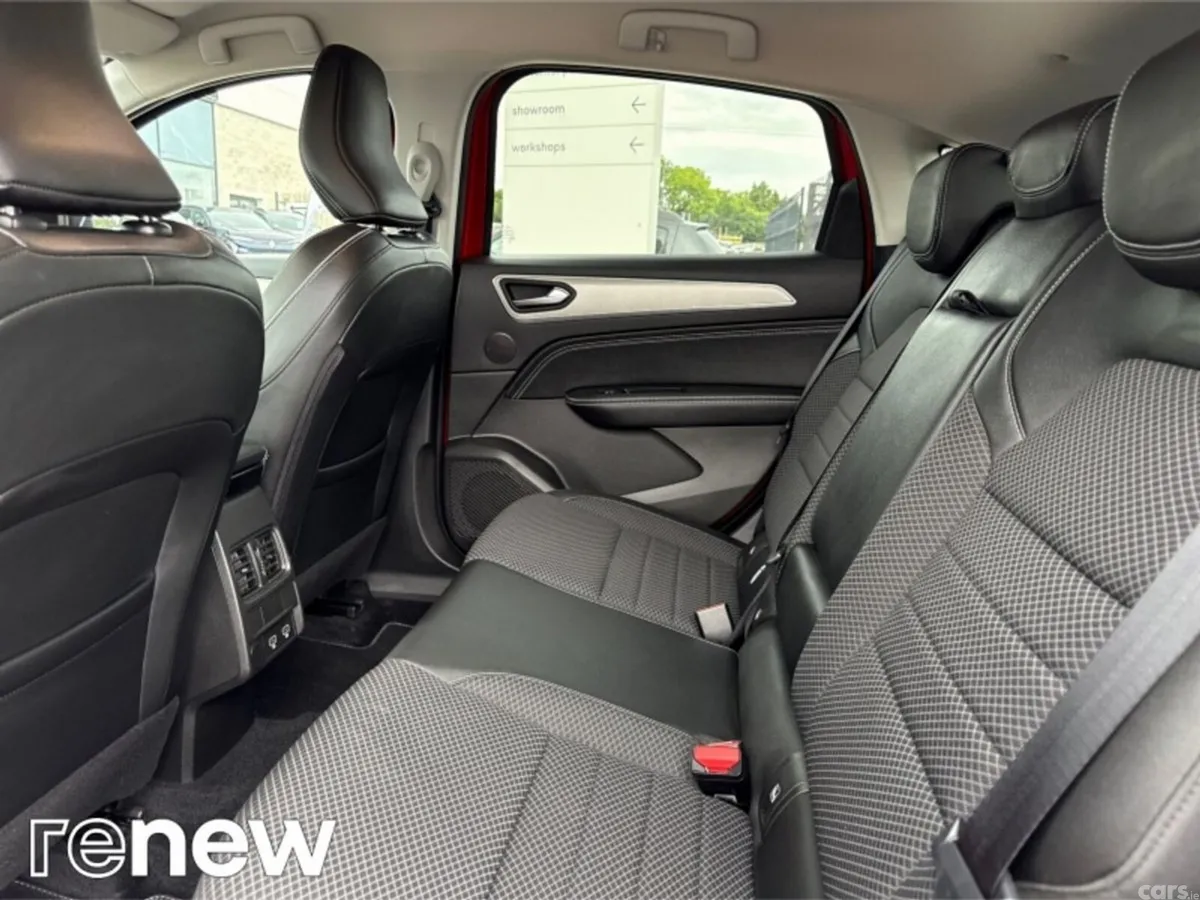 Renault Arkana Hatchback, Petrol, 2023, Red