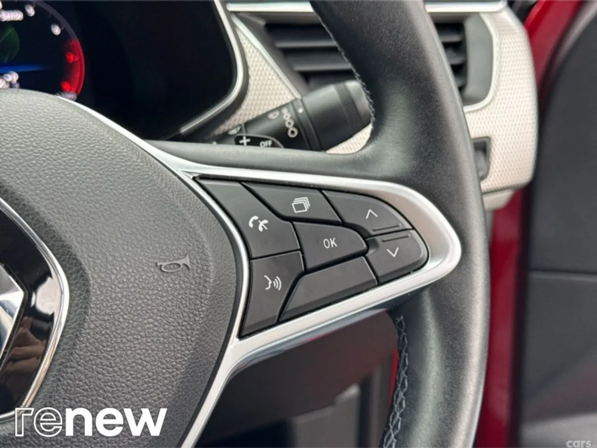 Renault Arkana Hatchback, Petrol, 2023, Red