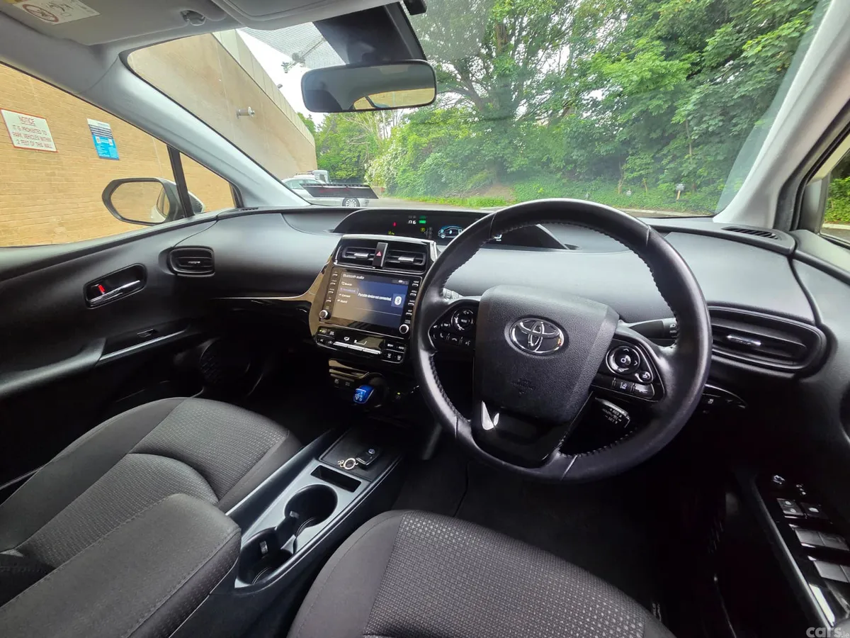 Toyota Prius Hatchback, Petrol Hybrid, 2021, White