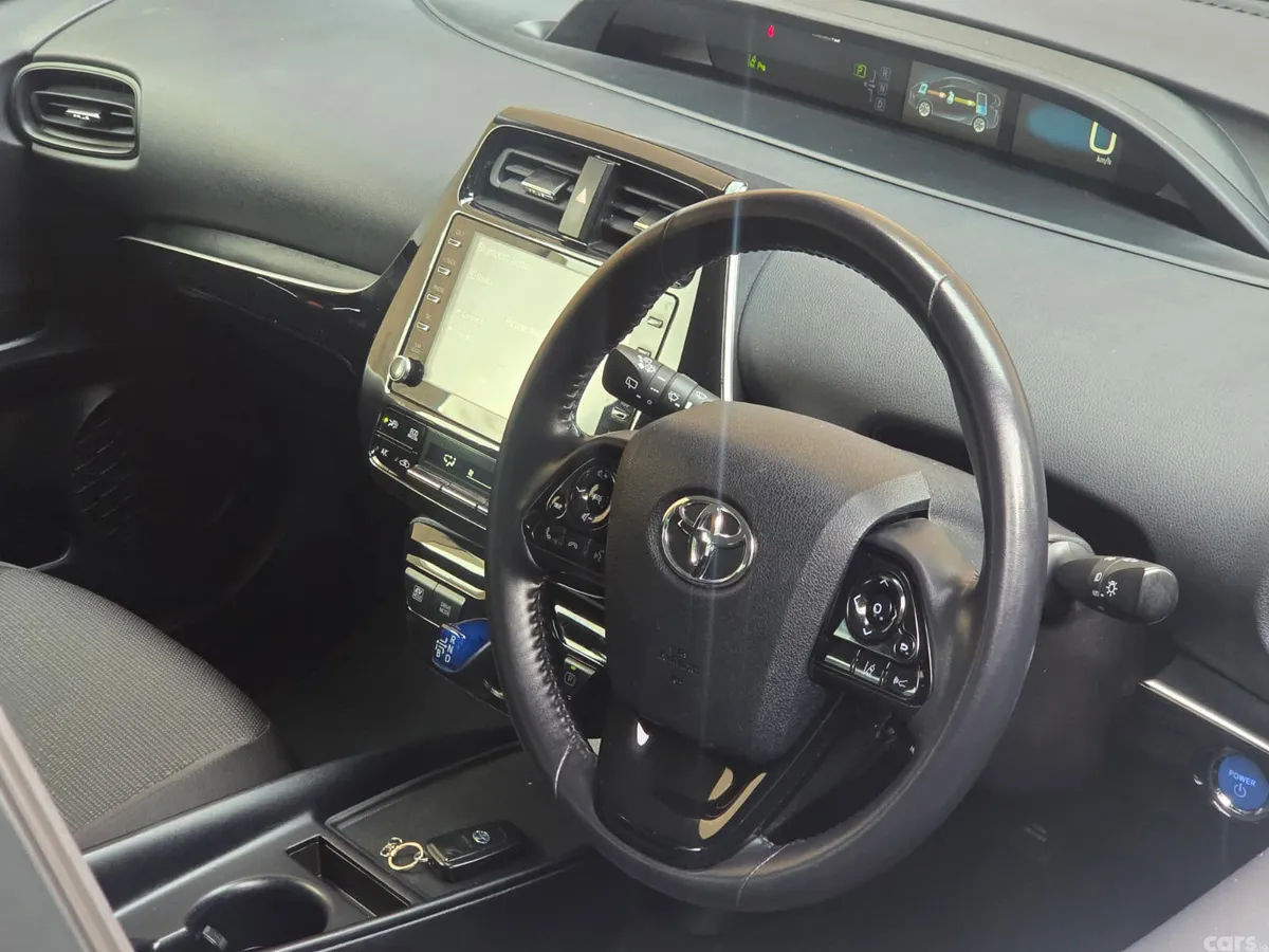 Toyota Prius Hatchback, Petrol Hybrid, 2021, White