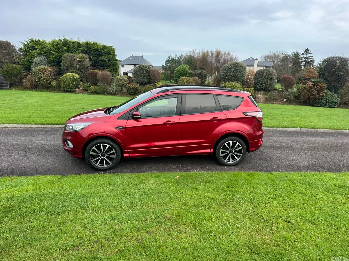 Ford Kuga SUV, Diesel, 2019, Red