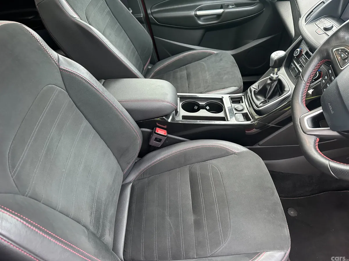 Ford Kuga SUV, Diesel, 2019, Red