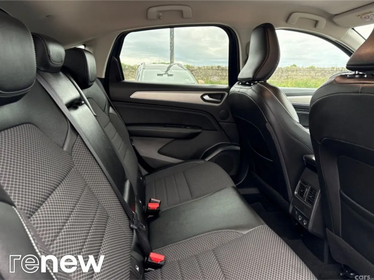 Renault Arkana Hatchback, Petrol, 2022, Blue