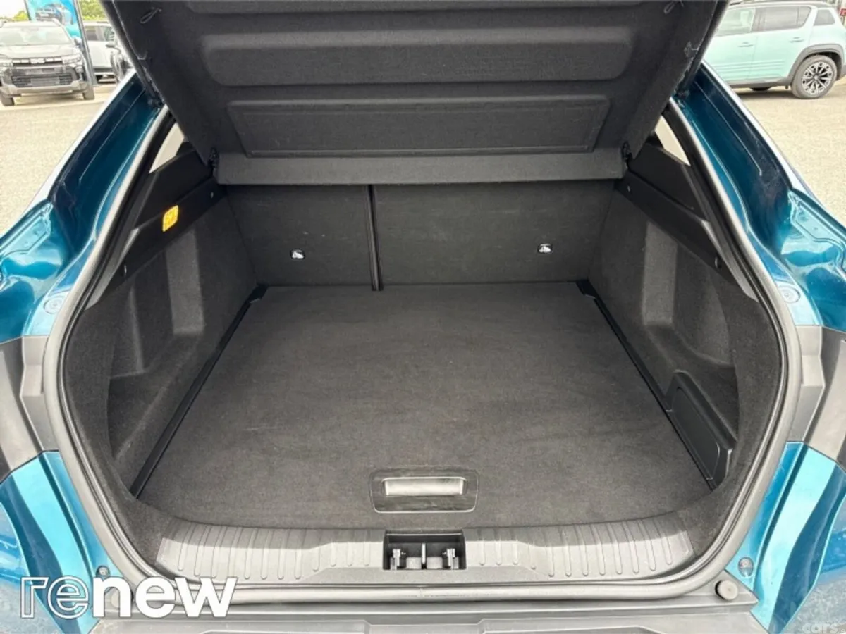 Renault Arkana Hatchback, Petrol, 2022, Blue