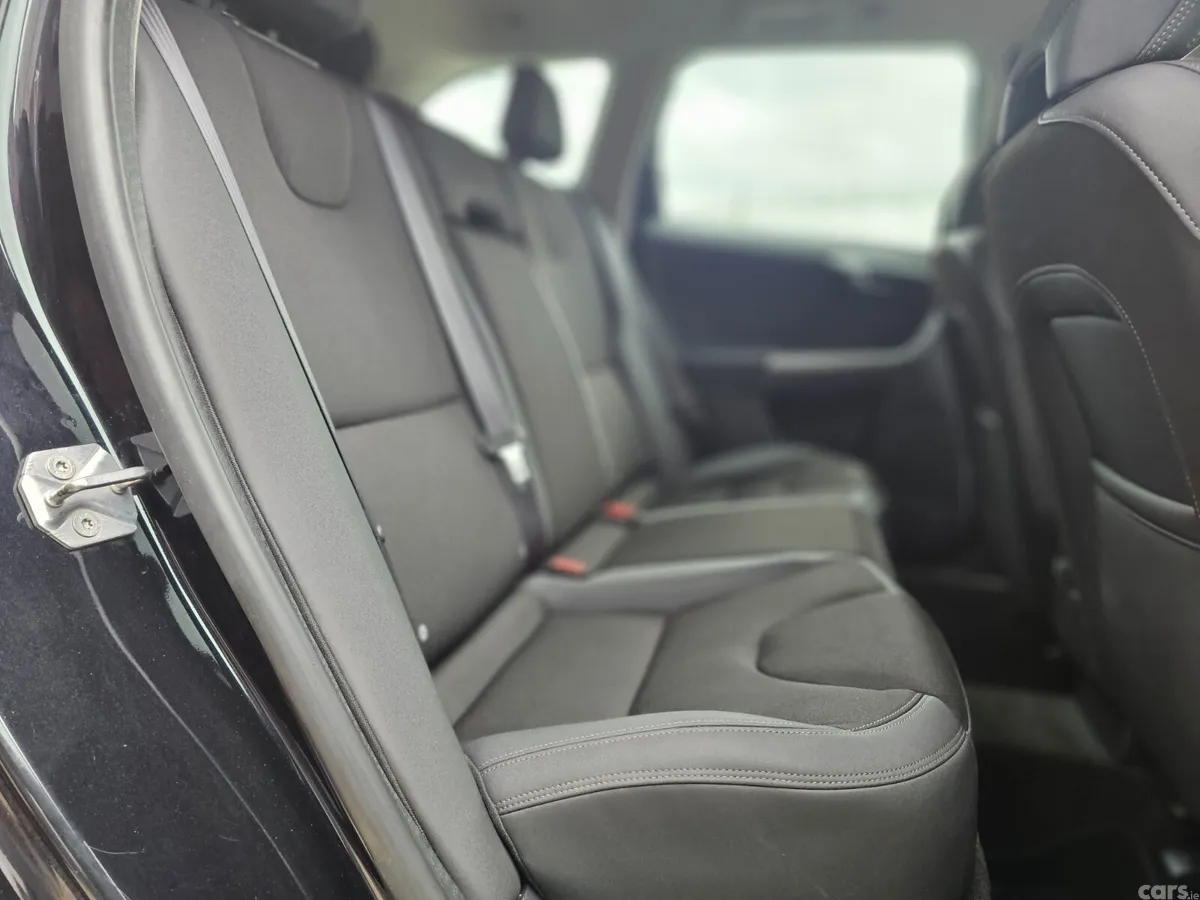 Volvo XC60 SUV, Diesel, 2014, Black