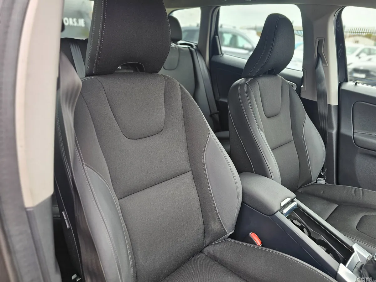 Volvo XC60 SUV, Diesel, 2014, Black
