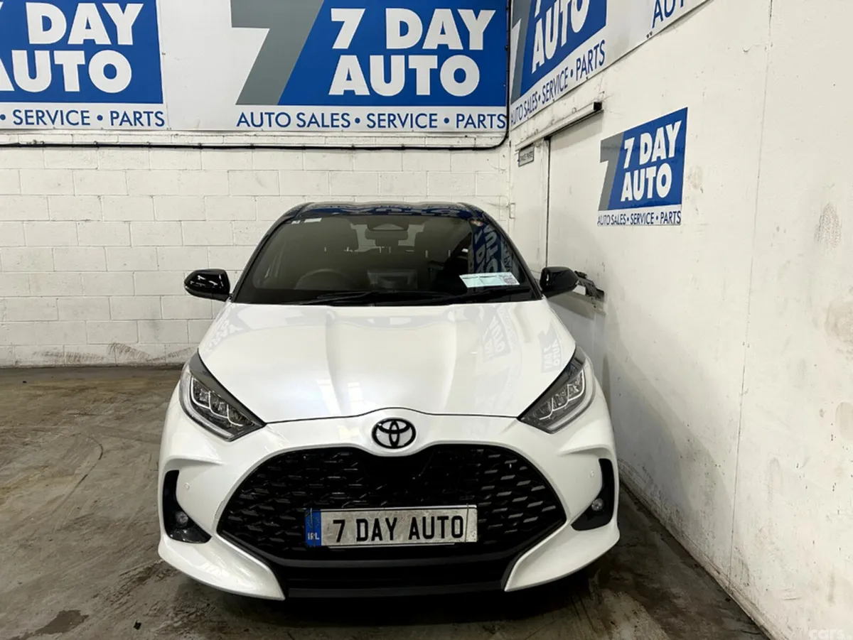 Toyota Yaris Hatchback, Petrol Hybrid, 2025, White