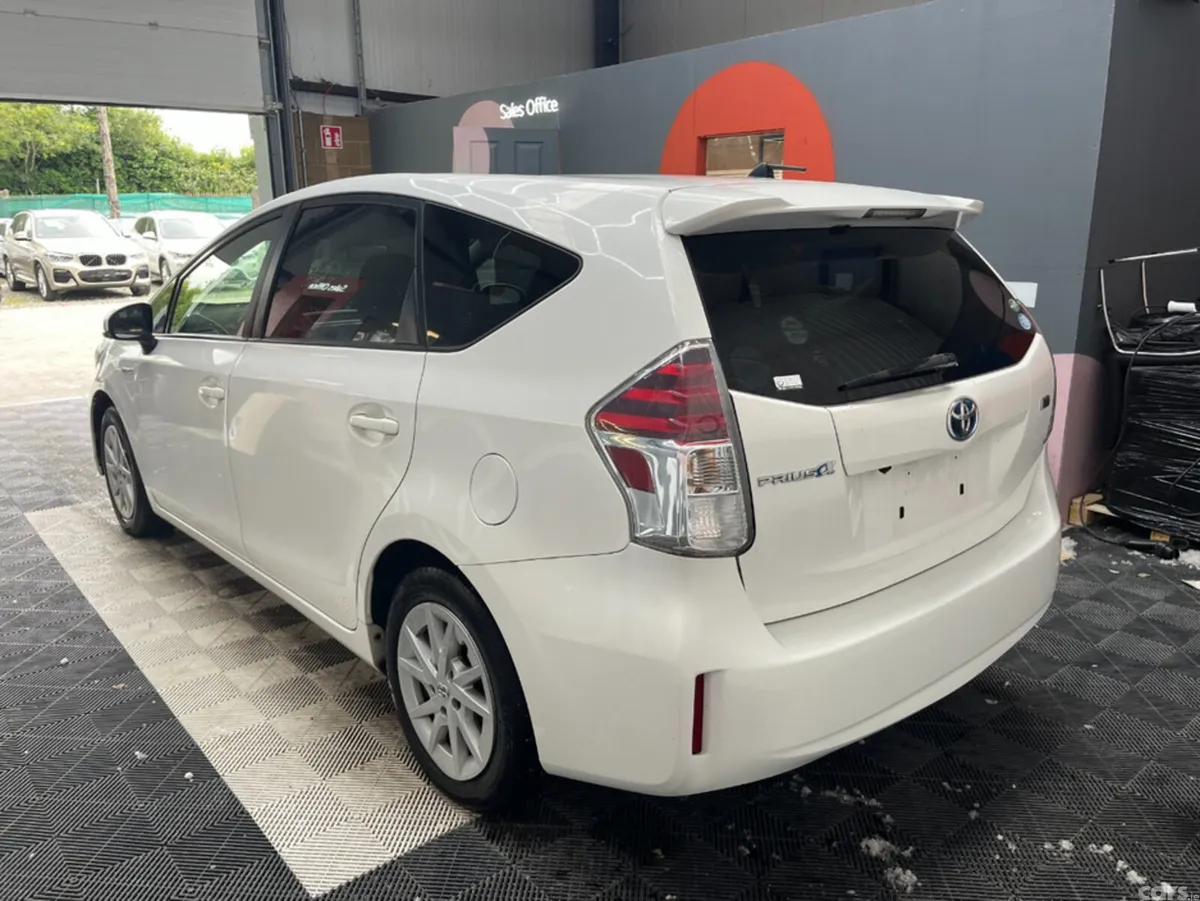 Toyota Prius MPV, Petrol, 2018, White