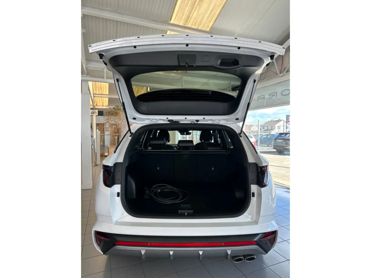 Hyundai Tucson MPV, Petrol Plug-in Hybrid, 2024, White
