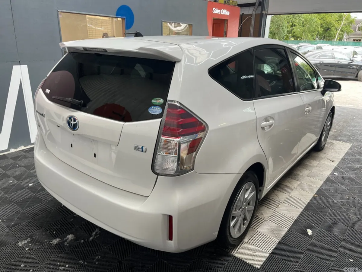 Toyota Prius MPV, Petrol, 2018, White